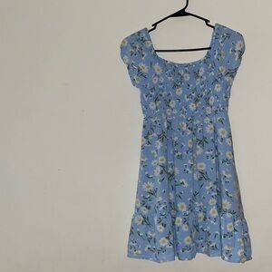 ❣️Children’s Place❣️ Girl’s Floral Print Dress with Ruching Across the Top